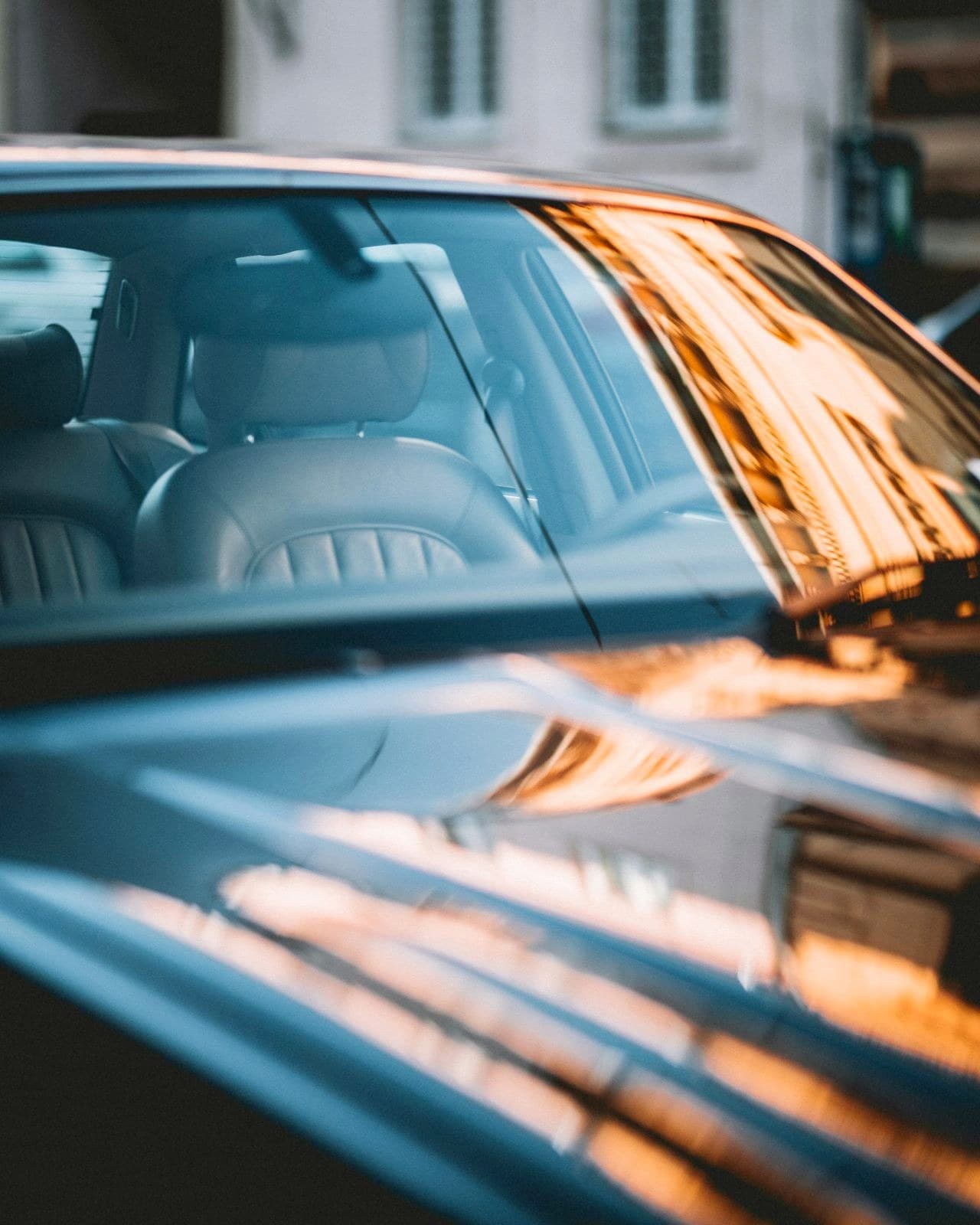 Interior clarity through glass